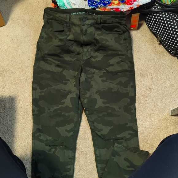 American Eagle distressed camo pants 14R - Picture 1 of 1